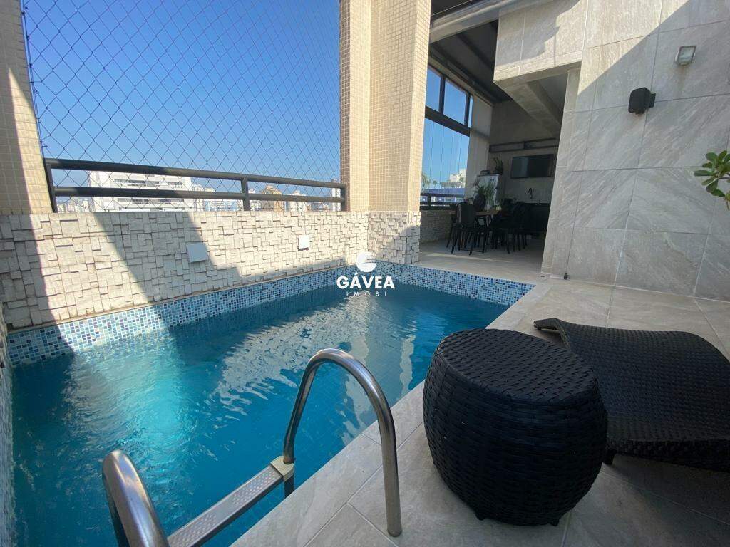 Cobertura à venda no Embaré: 