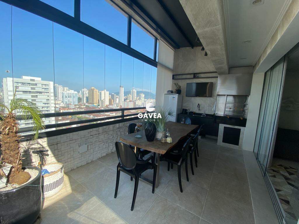 Cobertura à venda no Embaré: 