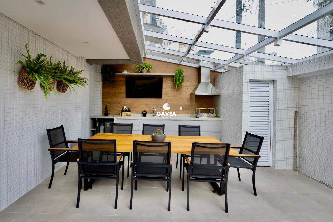 Sobrado à venda no Embaré: 