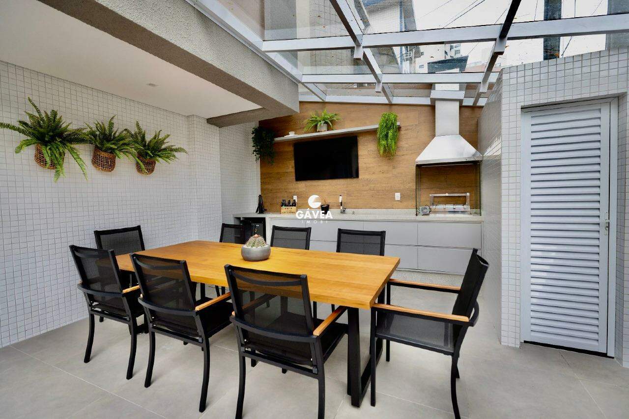 Sobrado à venda no Embaré: 