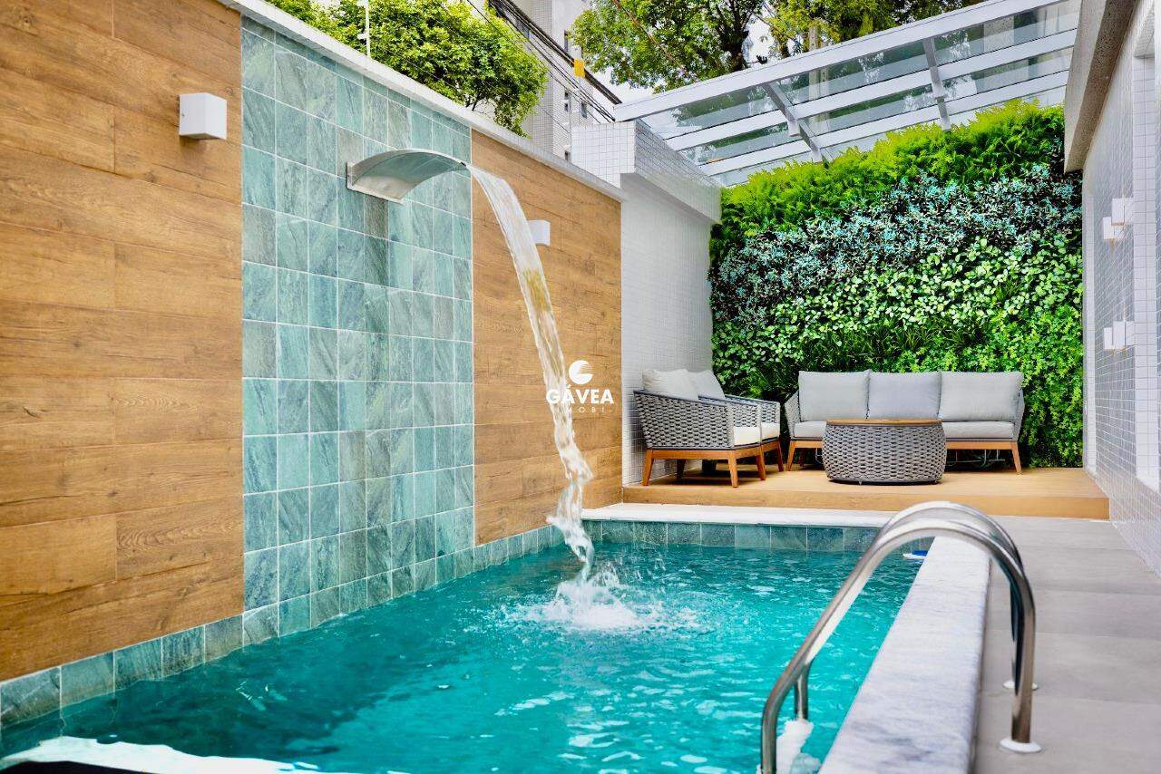 Sobrado à venda no Embaré: 