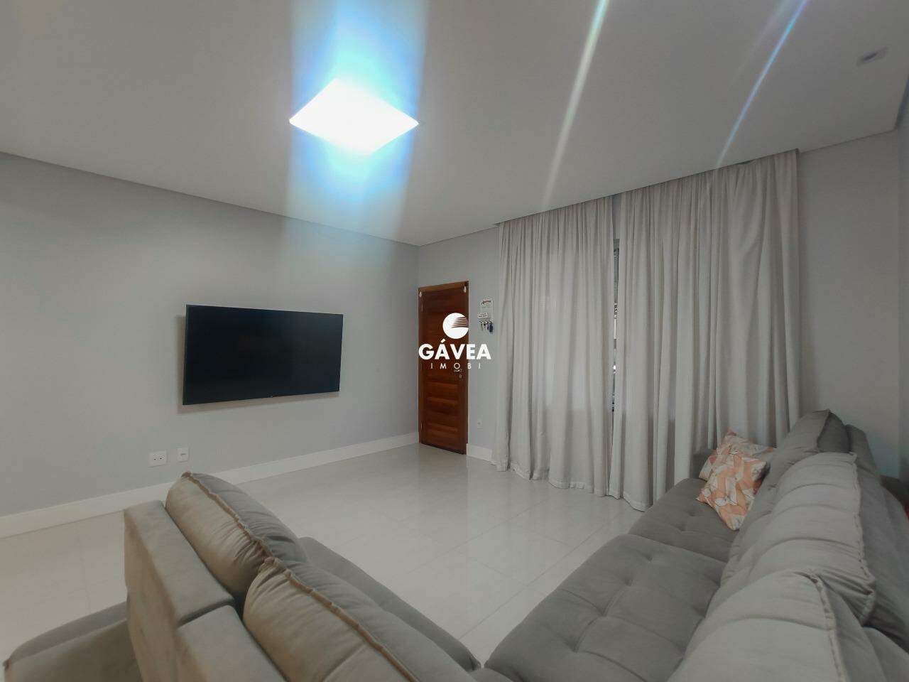 Casa à venda no Ponta da Praia: Sala