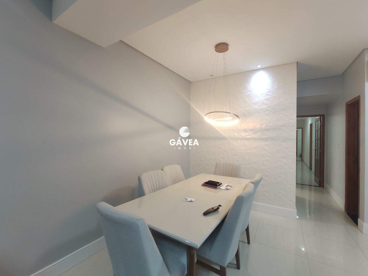 Casa à venda no Ponta da Praia: Sala