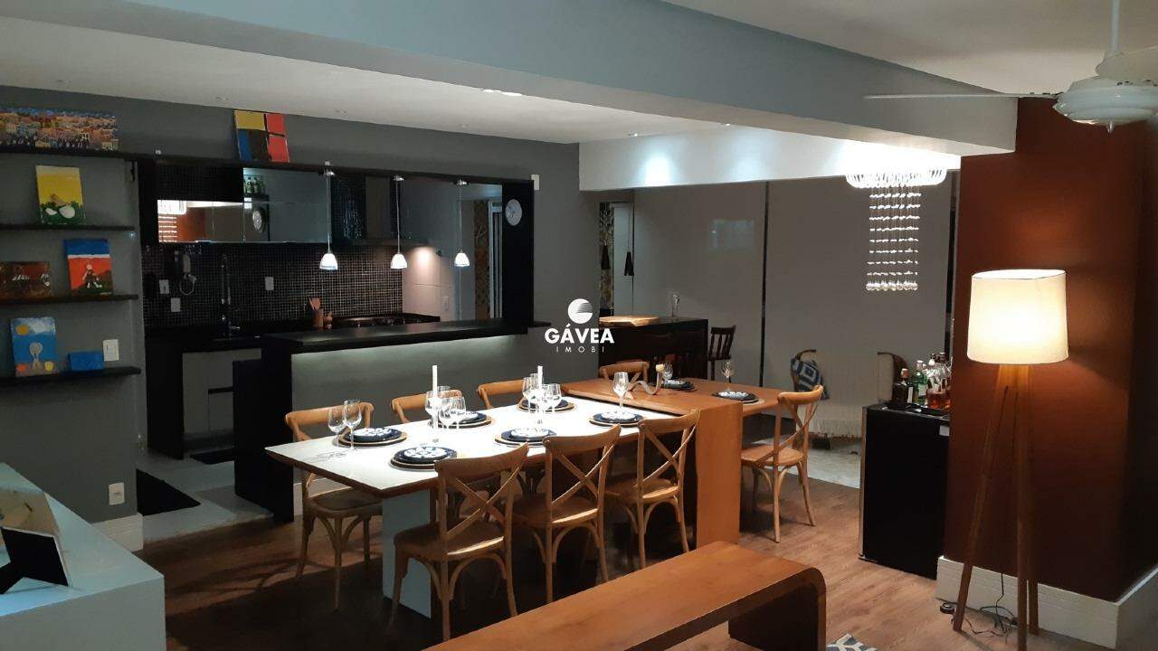 Apartamento à venda no Embaré: 