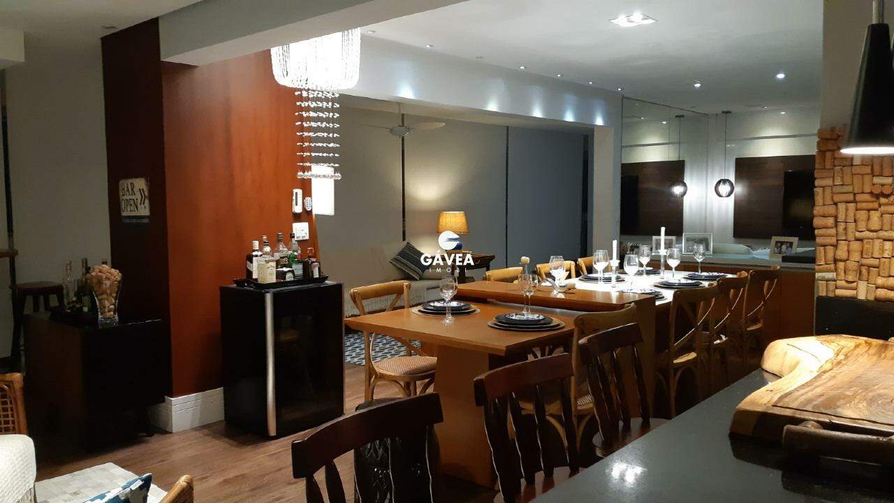 Apartamento à venda no Embaré: 