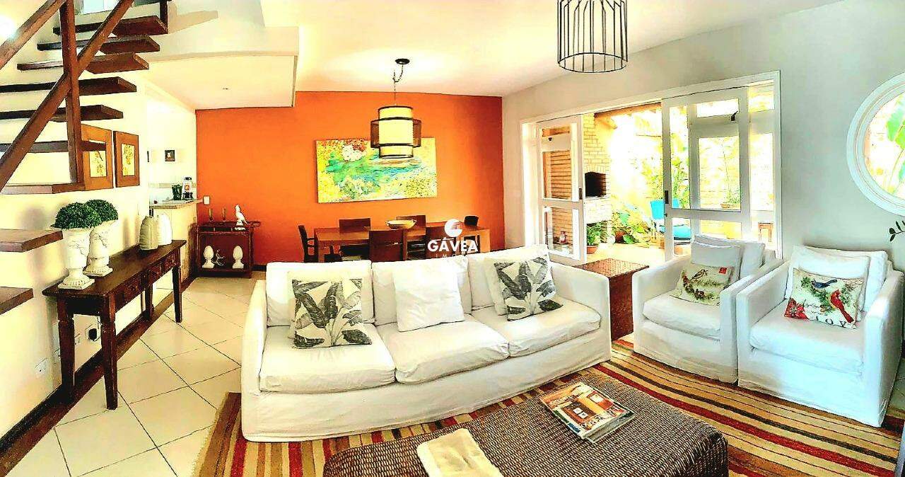 Casa à venda no Camburizinho: 