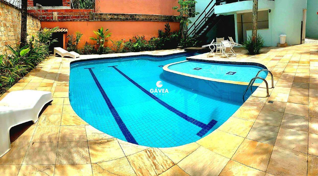 Casa à venda no Camburizinho: 