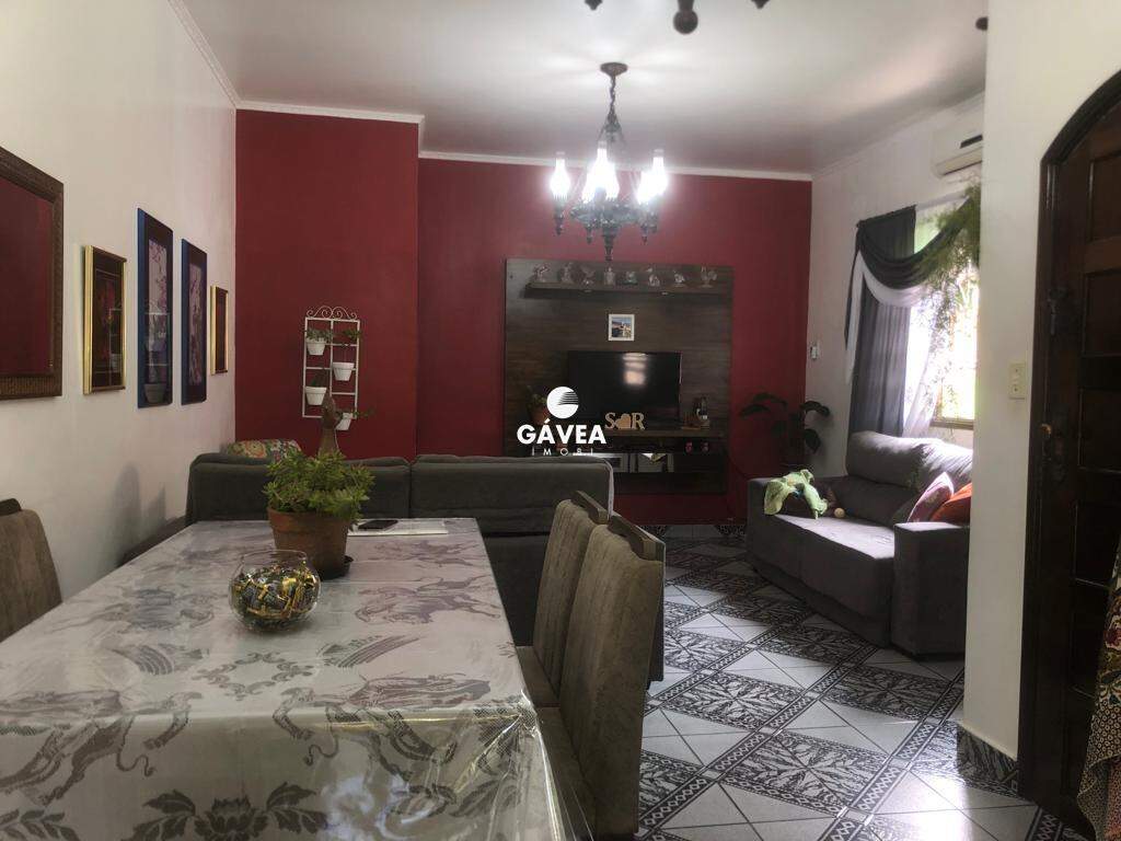 Casa à venda no Vila São Jorge: sala ampla para dois ambientes