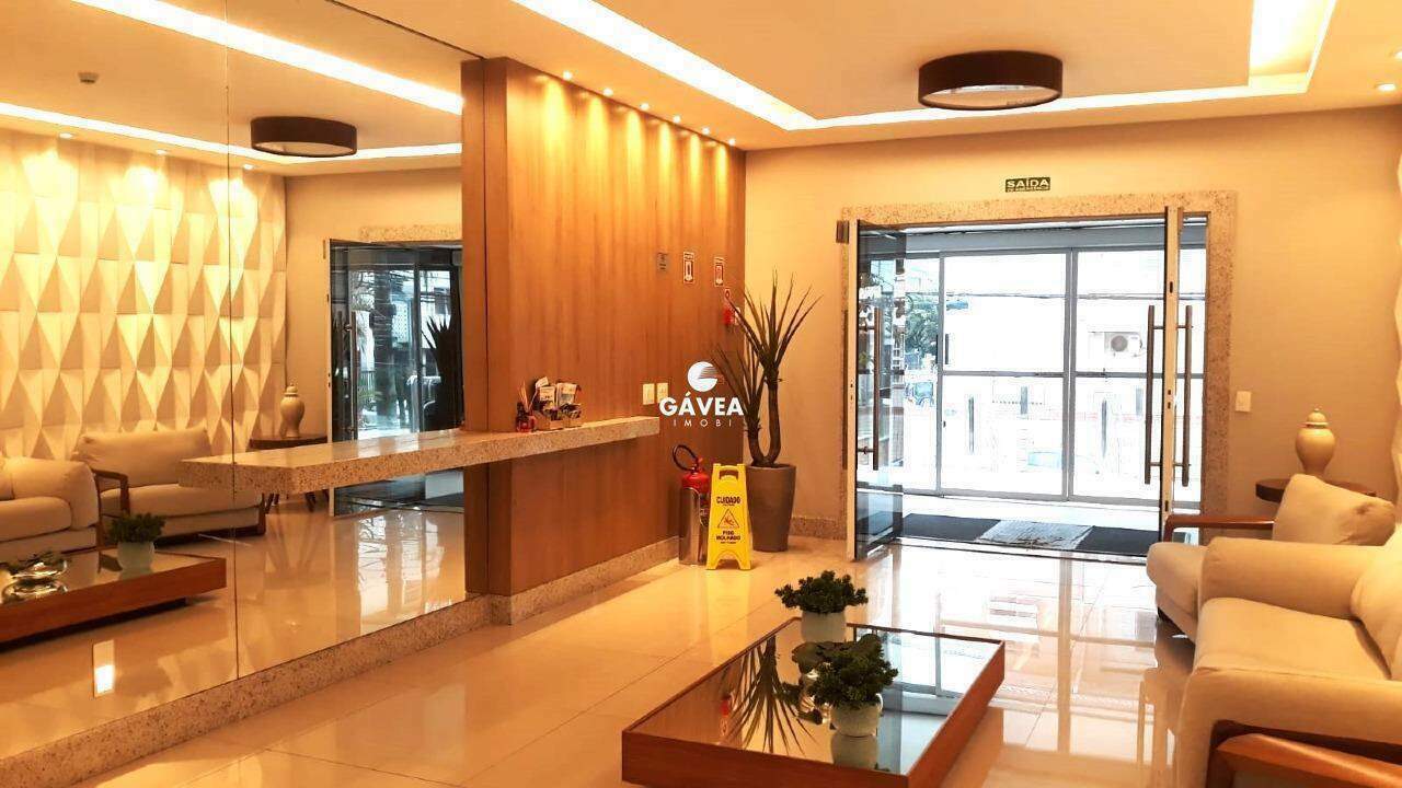 Apartamento à venda no Centro: Hall de Entrada