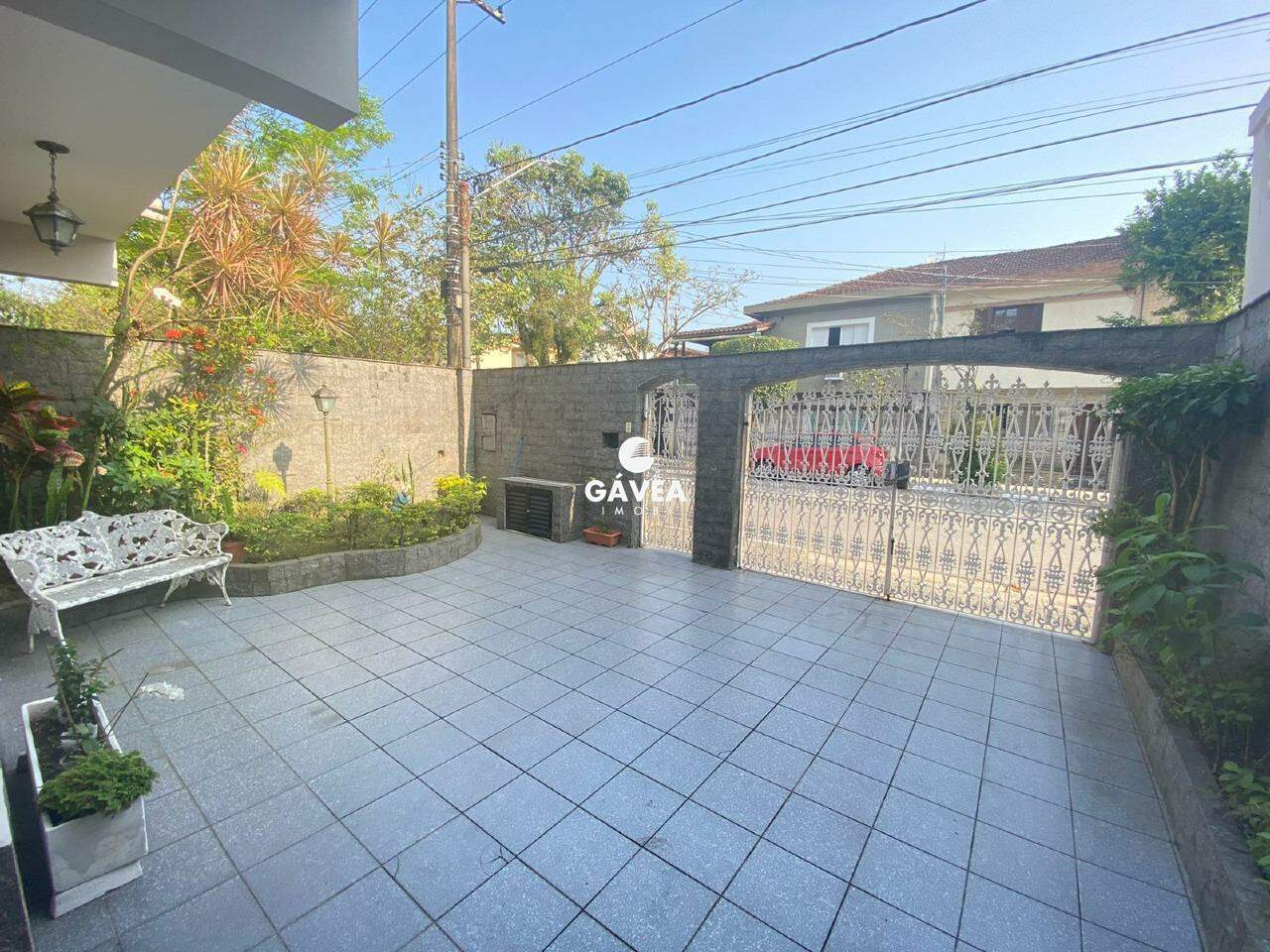 Sobrado à venda no Vila Valença: 