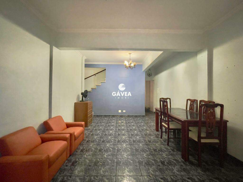 Sobrado à venda no Embaré: 