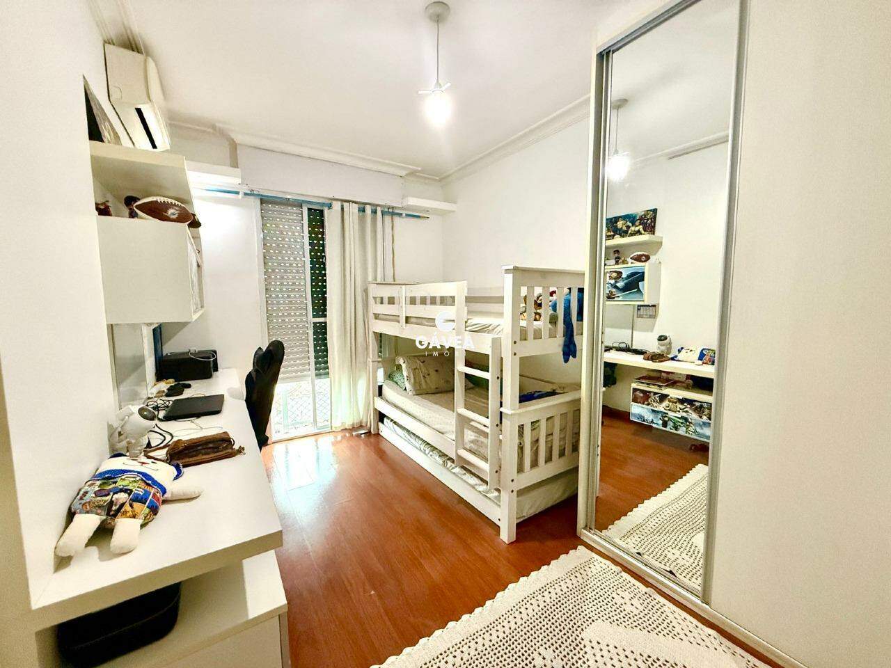 Apartamento à venda no Ponta da Praia: 
