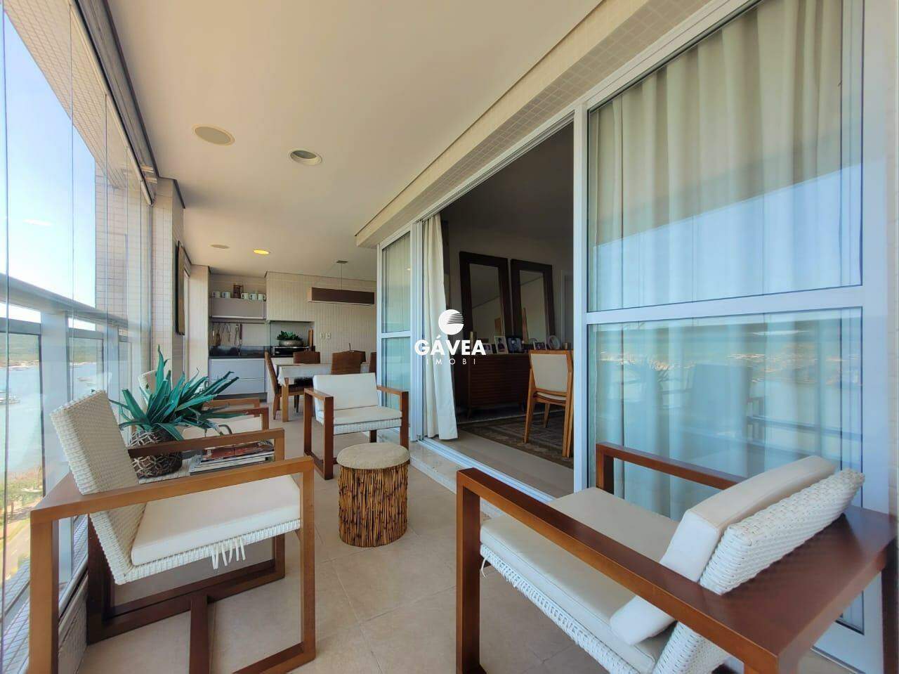 Apartamento à venda no Ponta da Praia: 