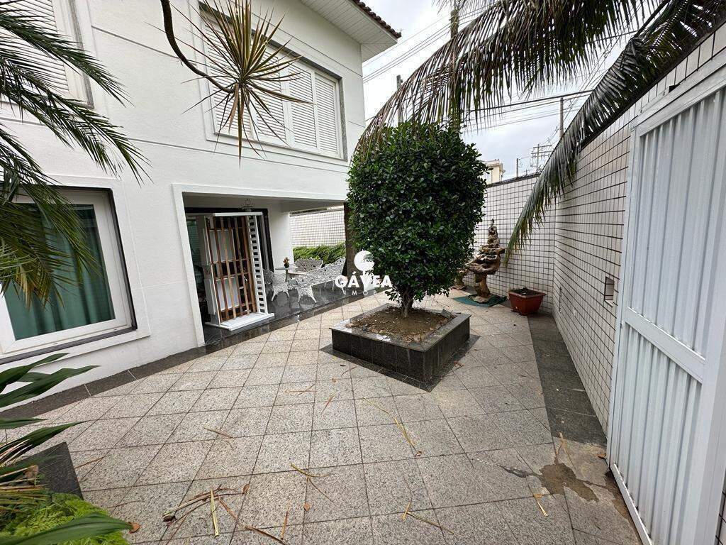 Sobrado à venda no Centro: 