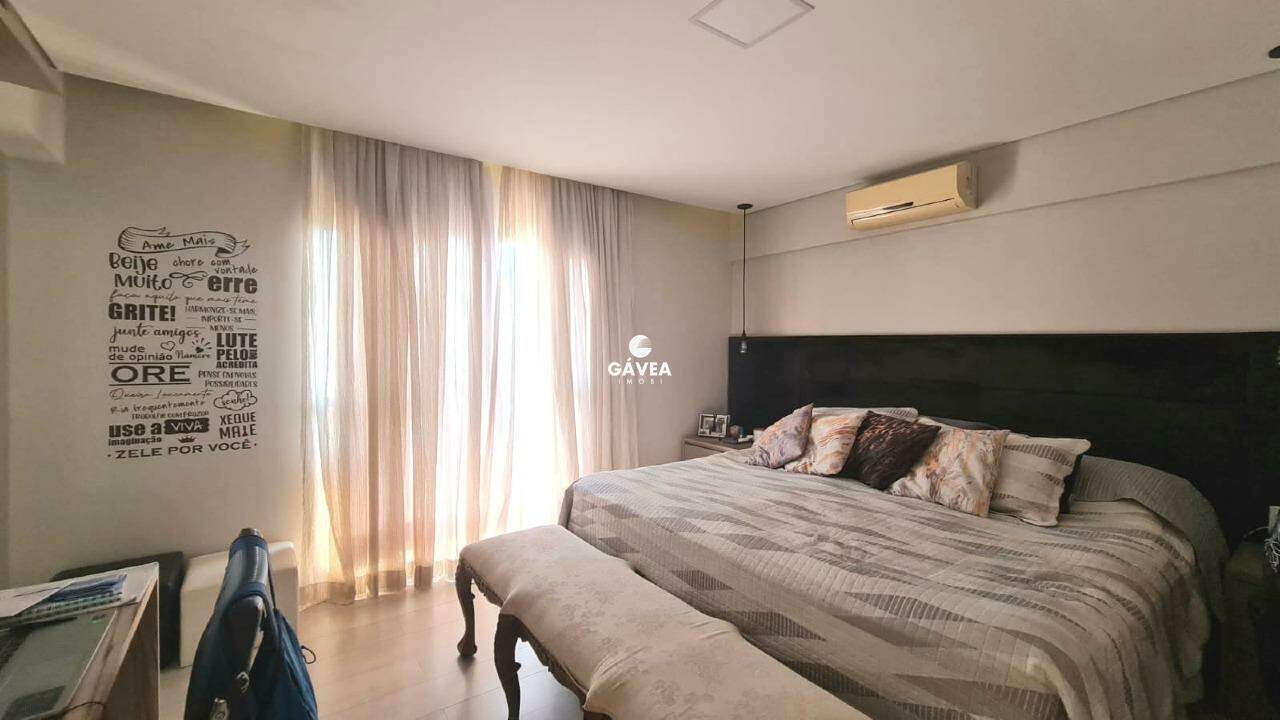 Cobertura à venda no Ponta da Praia: 