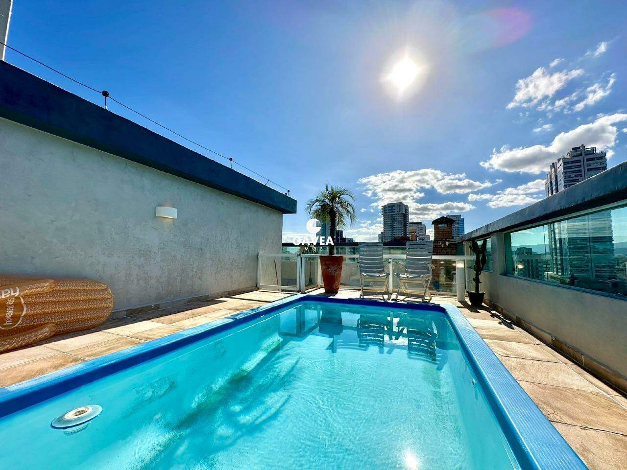 Cobertura à venda no Ponta da Praia: 