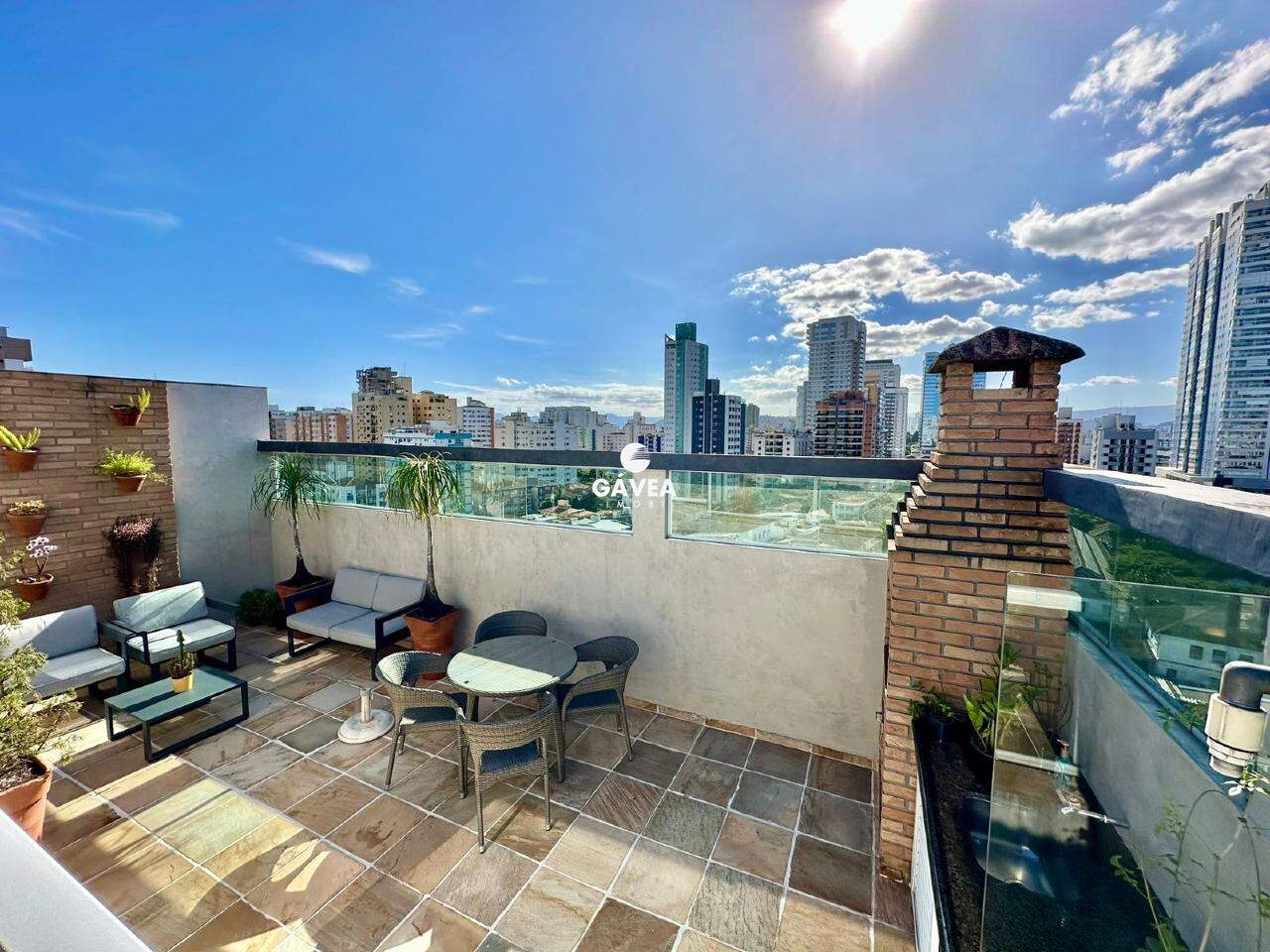 Cobertura à venda no Ponta da Praia: 