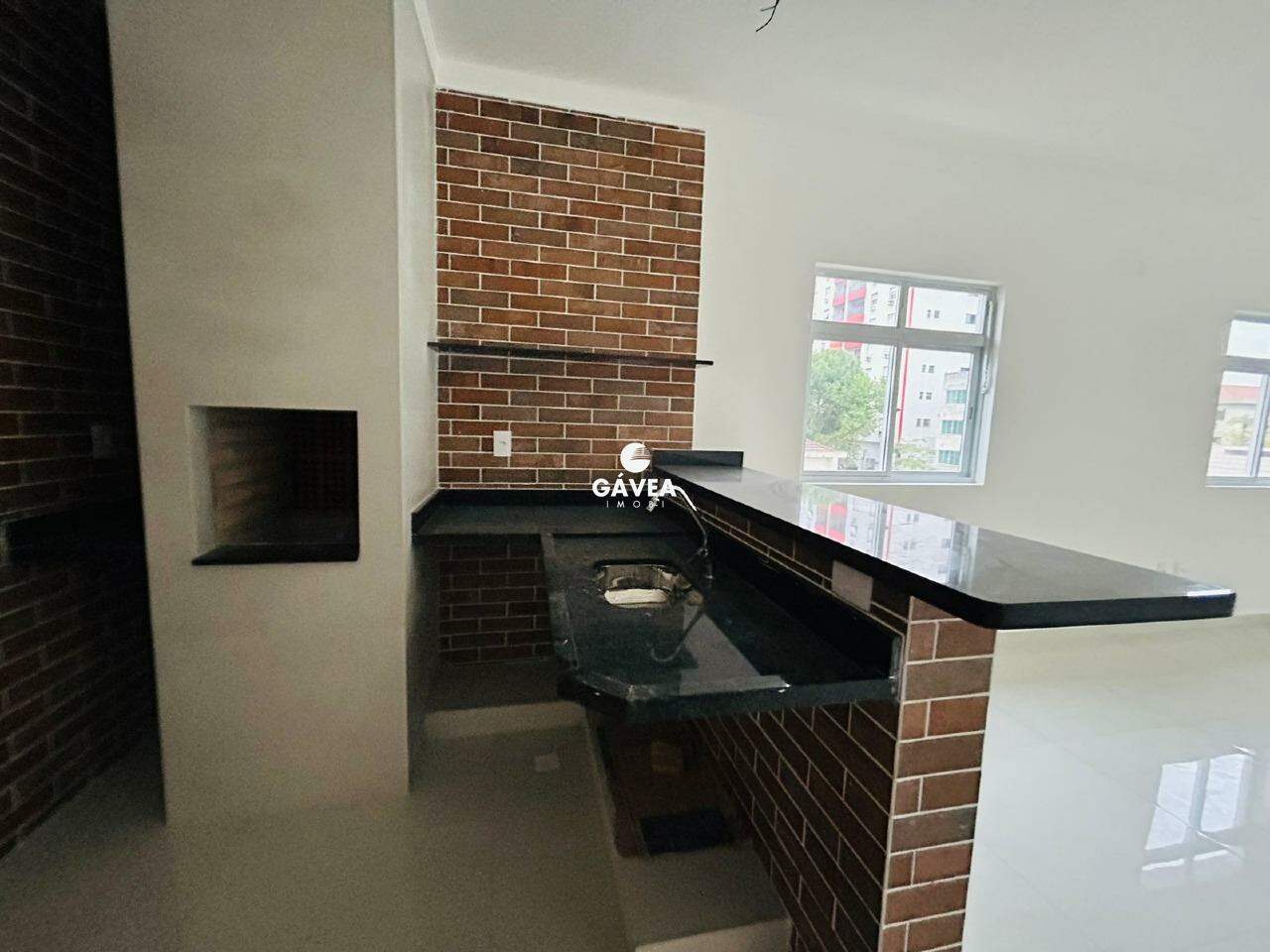 Casa à venda no Embaré: 