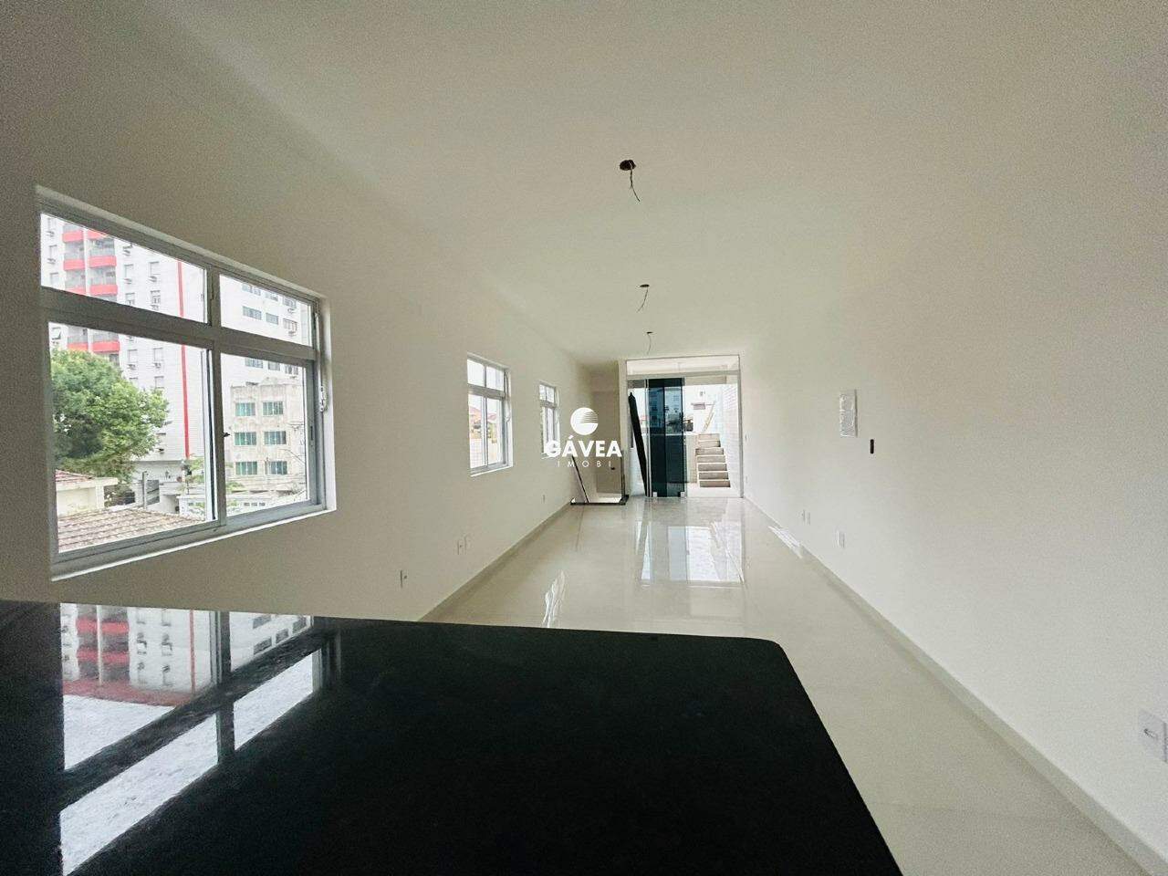 Casa à venda no Embaré: 