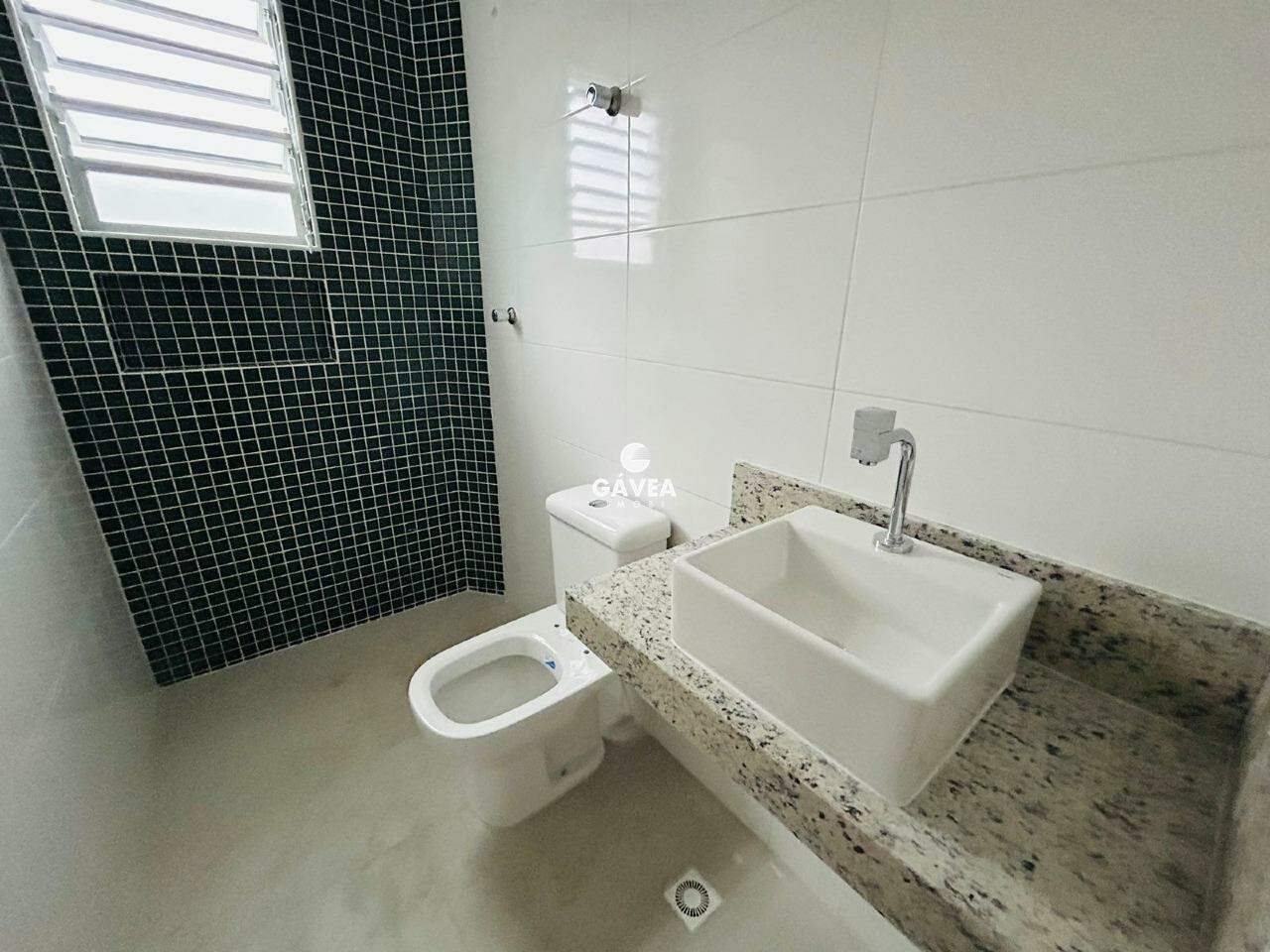 Casa à venda no Embaré: 