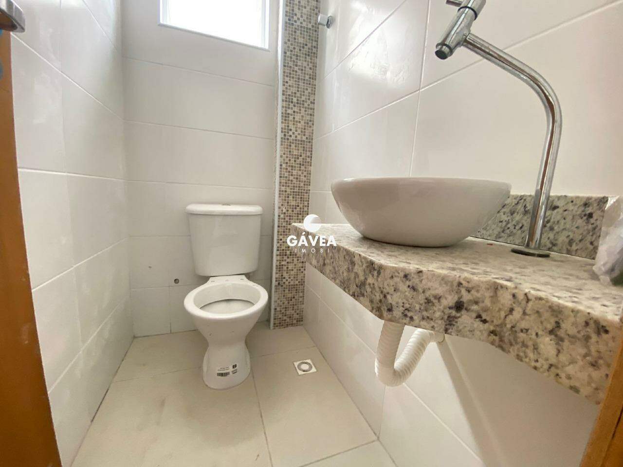 Casa à venda no Embaré: 