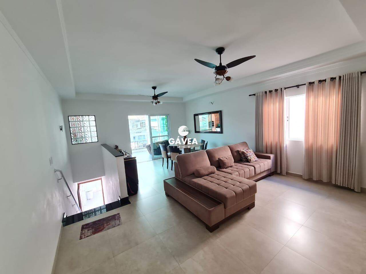 Casa à venda no Embaré: 