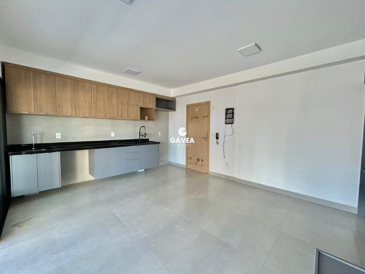 Apartamento à venda no Ponta da Praia: 