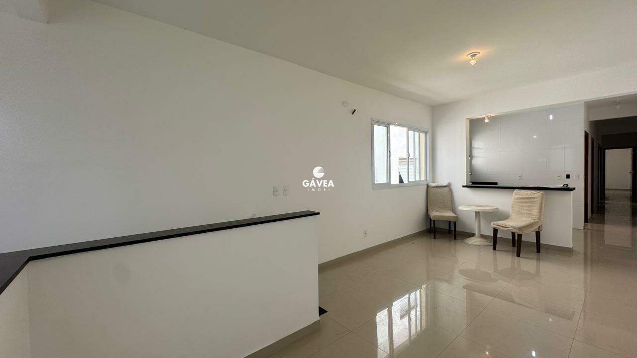 Casa à venda no Embaré: 