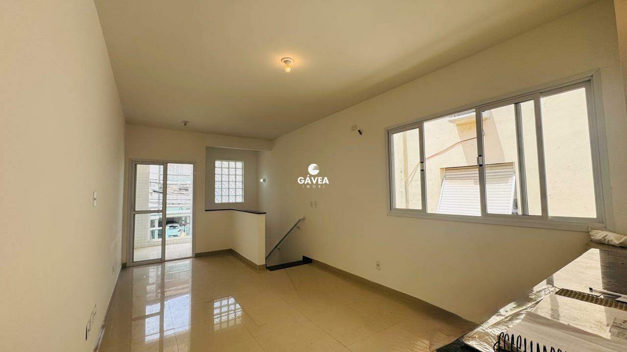 Casa à venda no Embaré: 