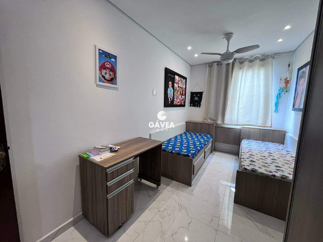 Sobrado à venda no Embaré: 2 - quarto