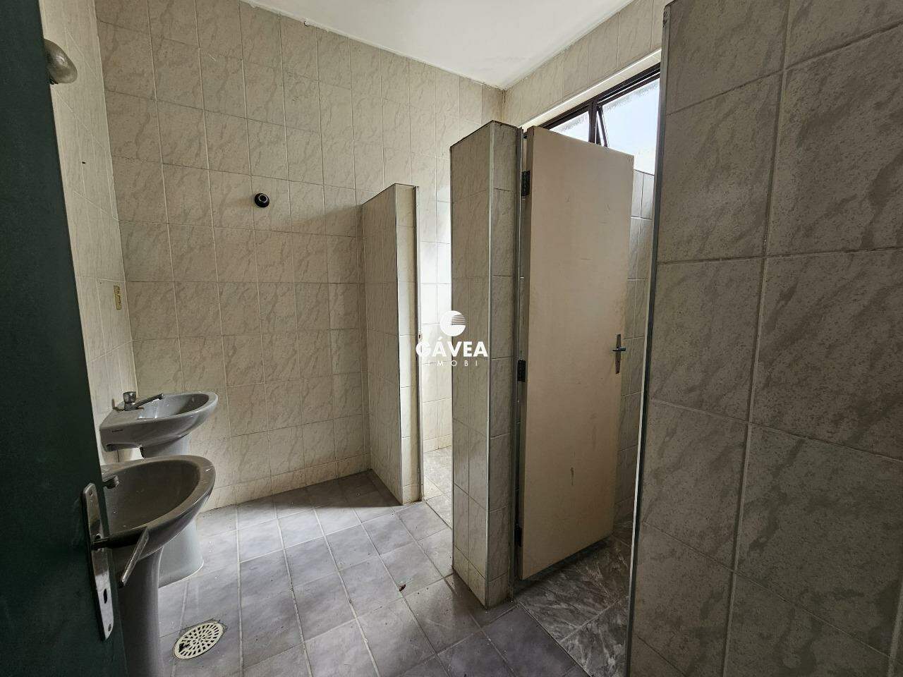 Prédio à venda no Vila Mathias: 