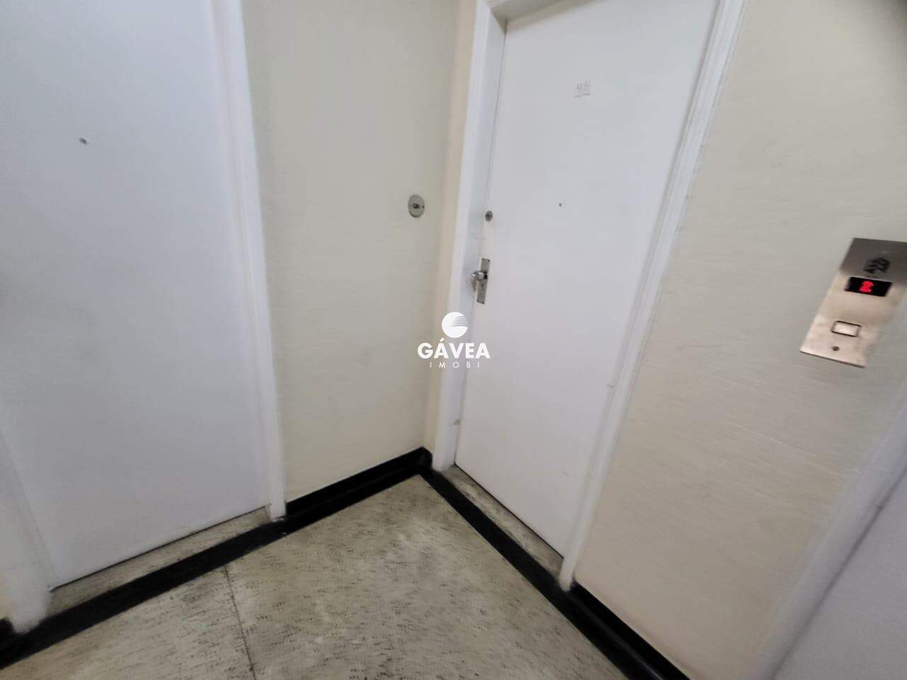 Apartamento à venda no Gonzaga: Entradas Apartamento Serviço e Social