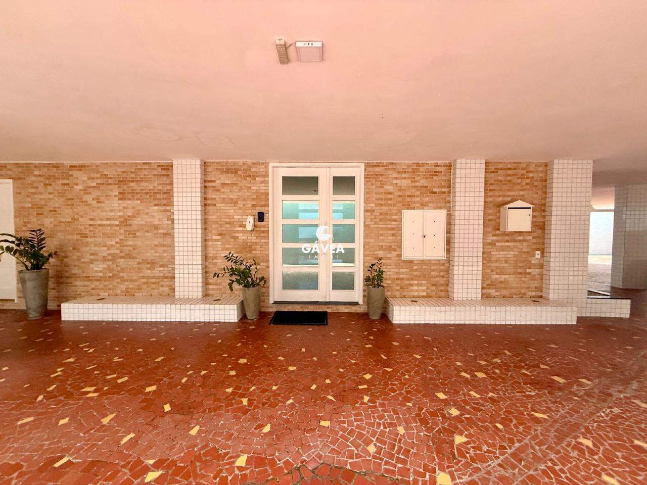 Apartamento à venda no Gonzaga: Entrada Prédio