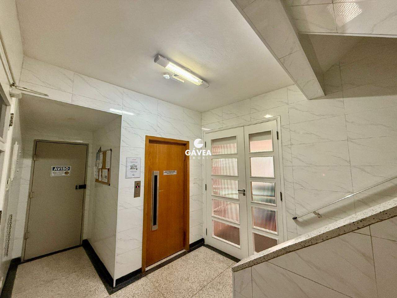 Apartamento à venda no Gonzaga: Hall 