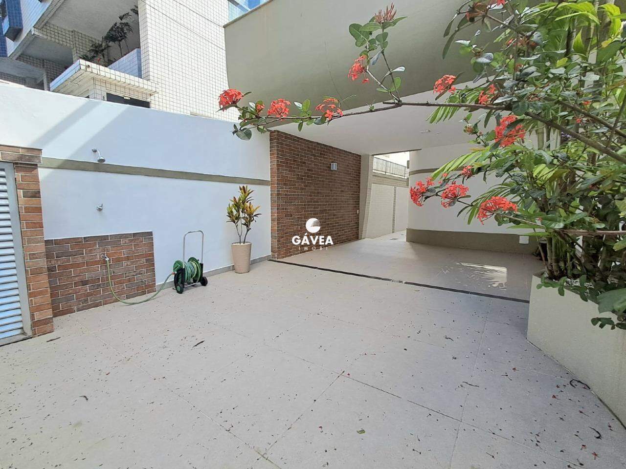 Casa à venda no Embaré: 