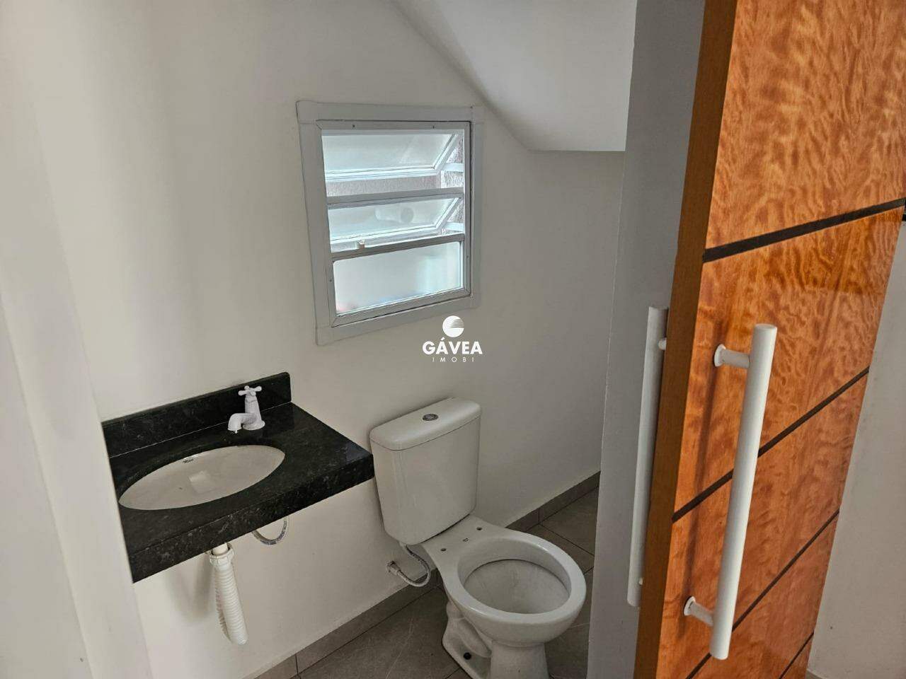 Casa à venda no Aviação: Lavabo