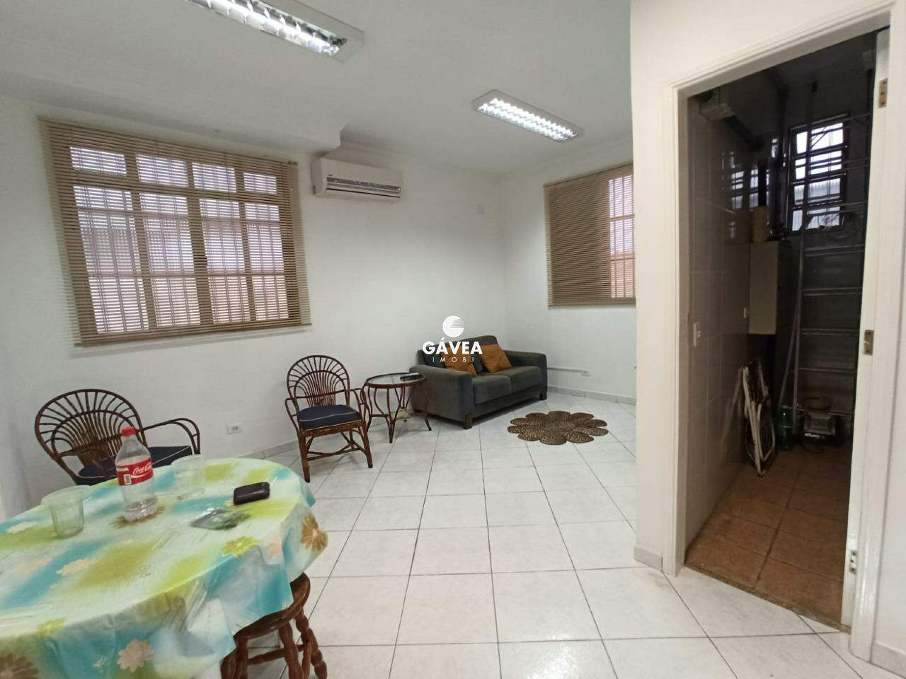 Casa para aluguel no Embaré: 