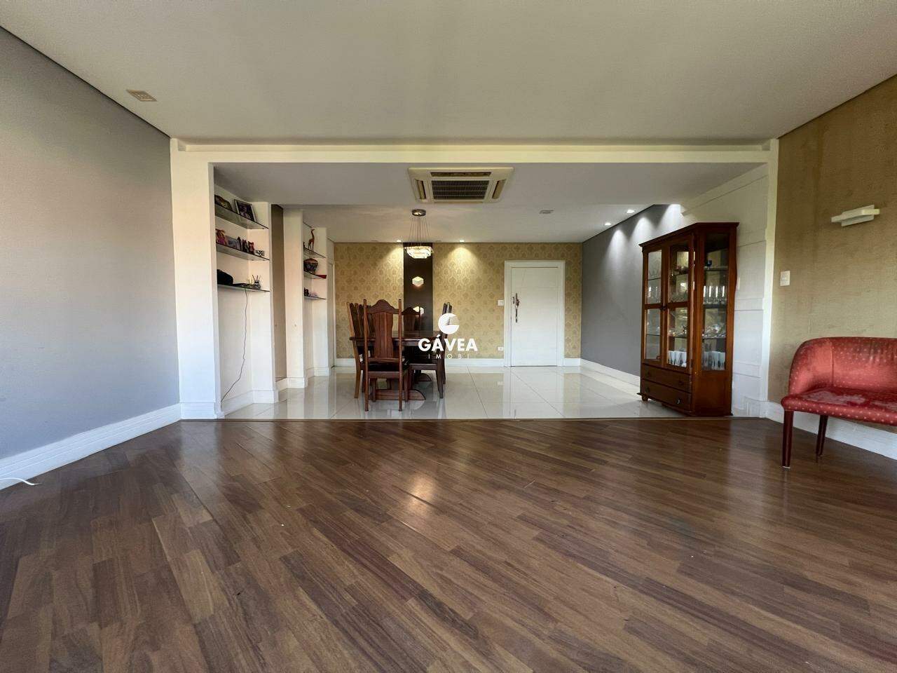 Apartamento à venda no Embaré: 