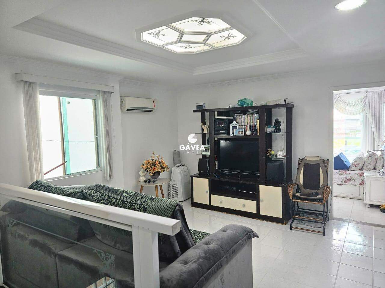 Sobrado à venda no Encruzilhada: 