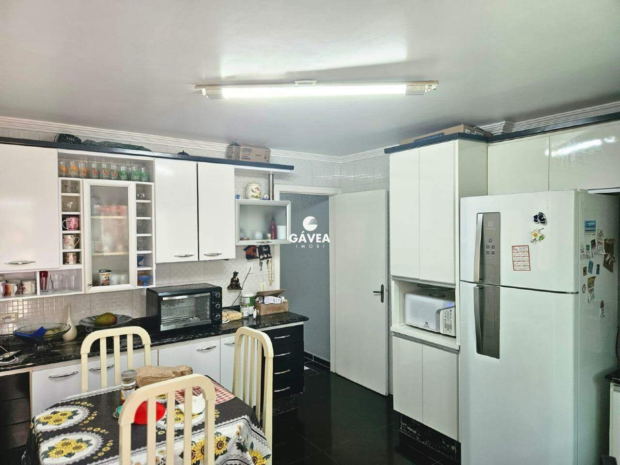 Sobrado à venda no Encruzilhada: 