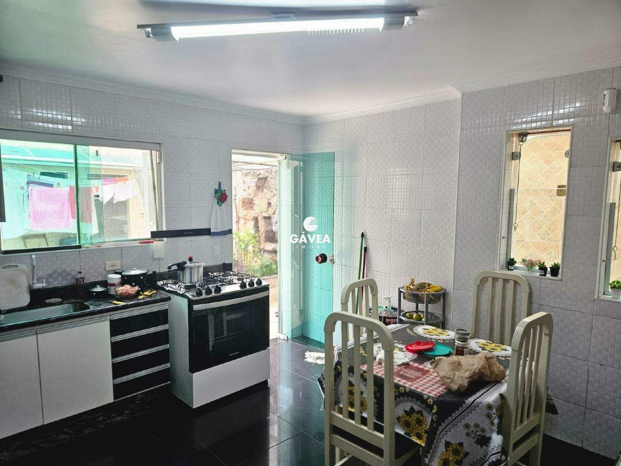 Sobrado à venda no Encruzilhada: 