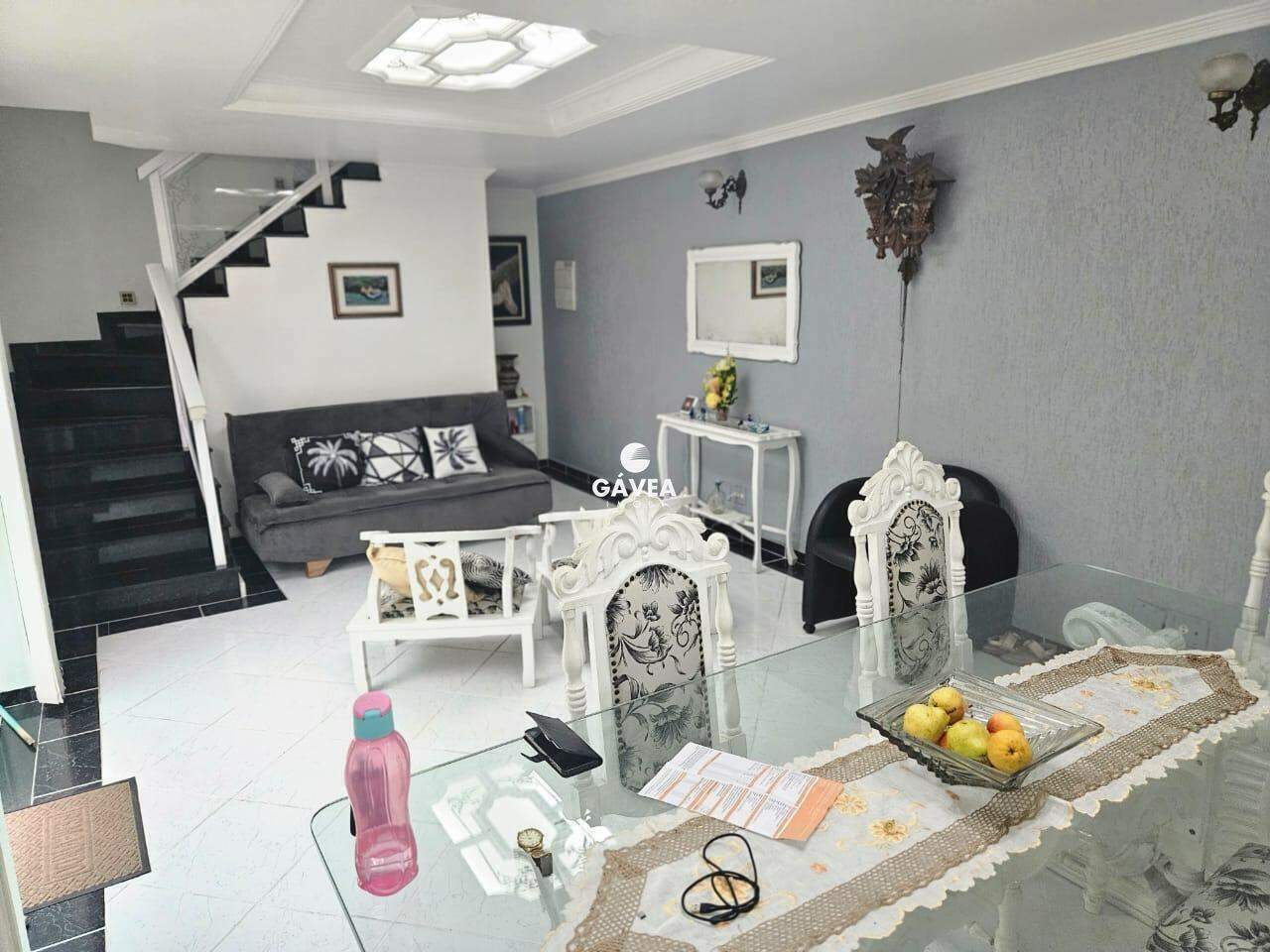 Sobrado à venda no Encruzilhada: 