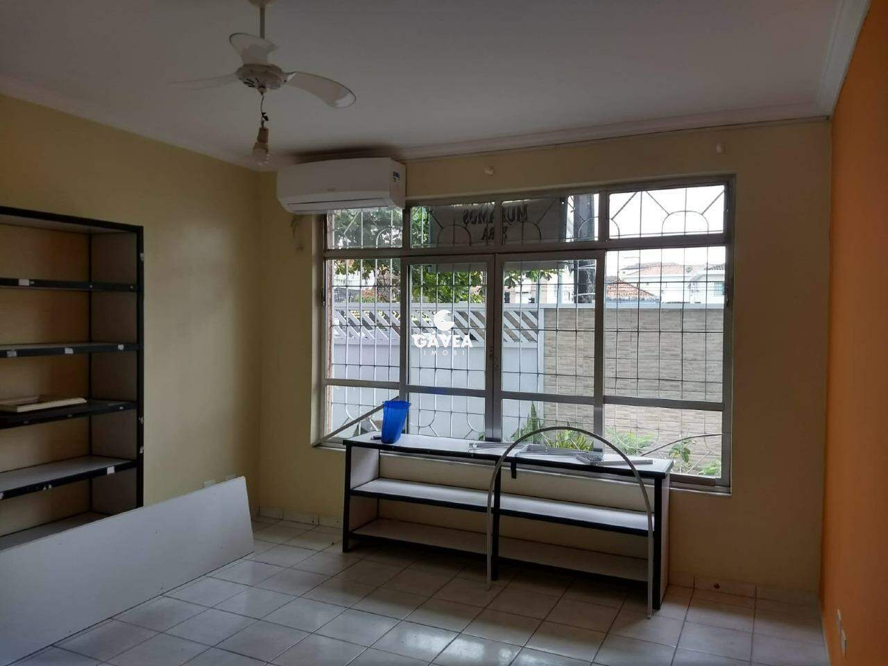 Casa à venda no Centro: 