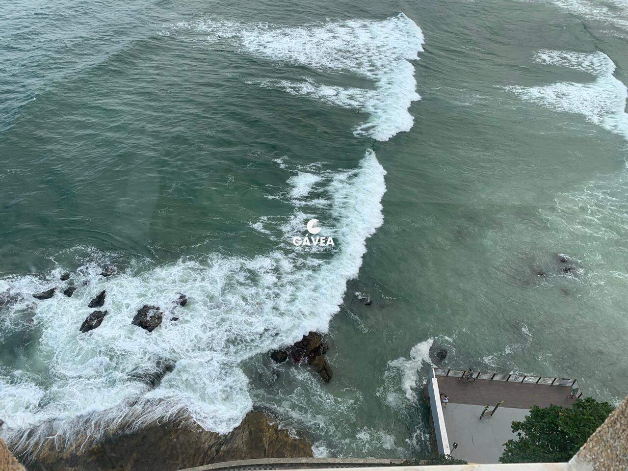 Apartamento à venda no Pitangueiras: 