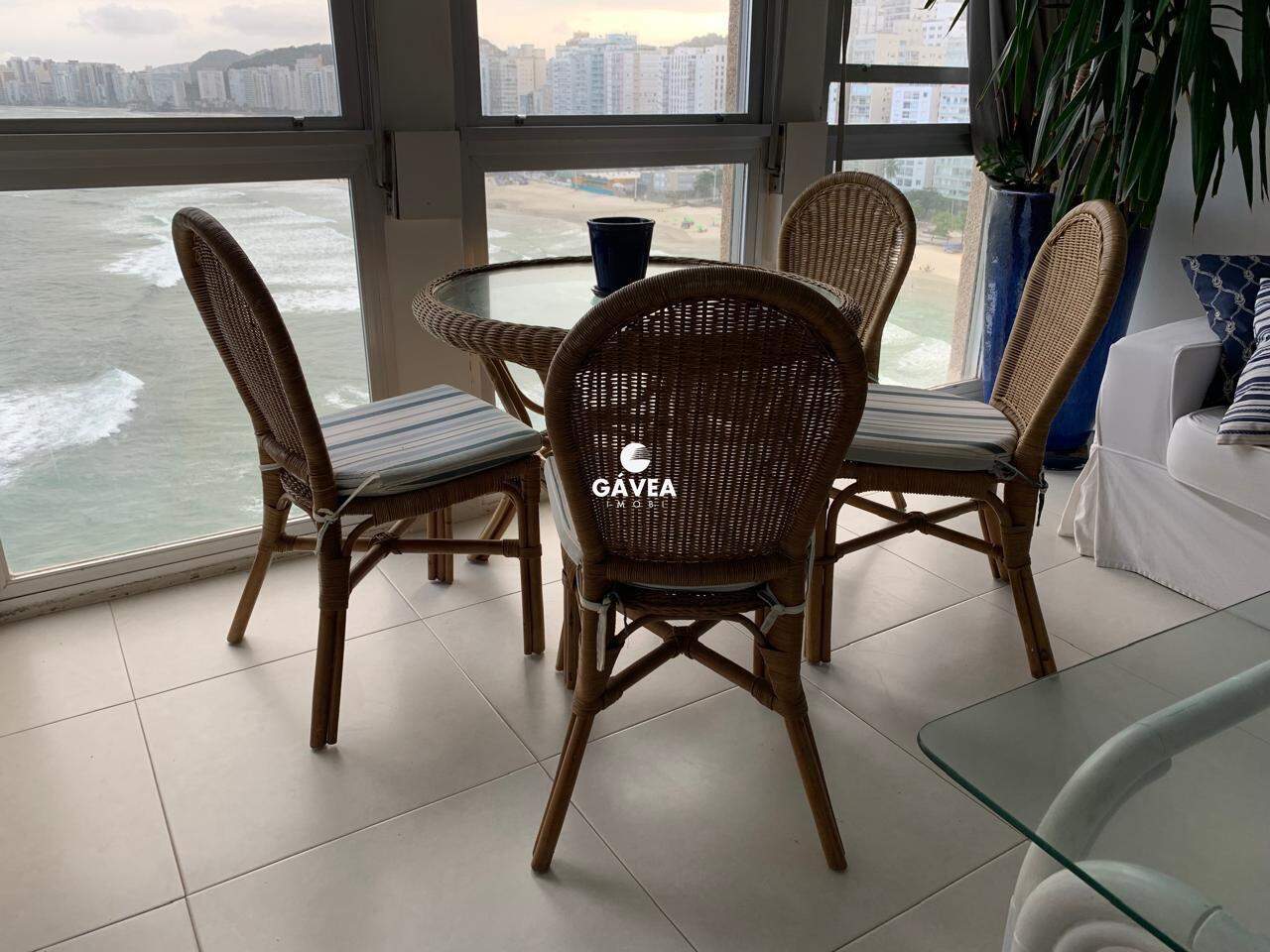 Apartamento à venda no Pitangueiras: 