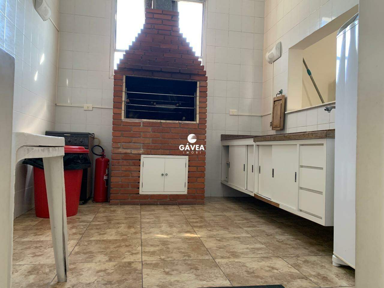 Apartamento à venda no Pitangueiras: 