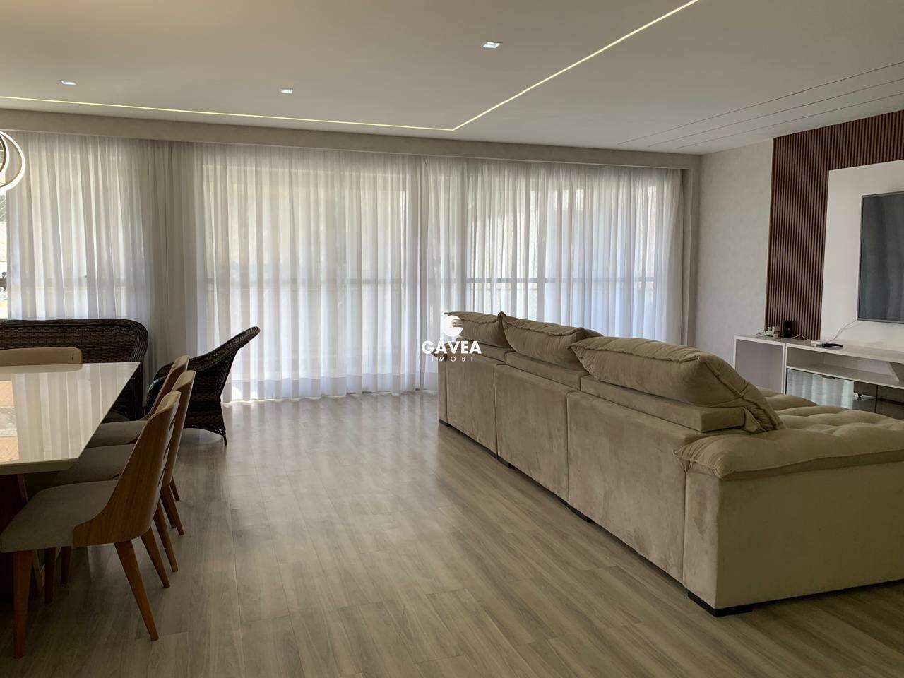 Apartamento à venda no Pitangueiras: 