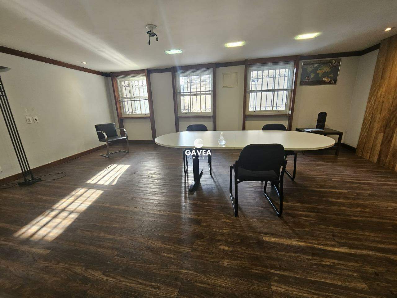 Prédio à venda no Centro: 