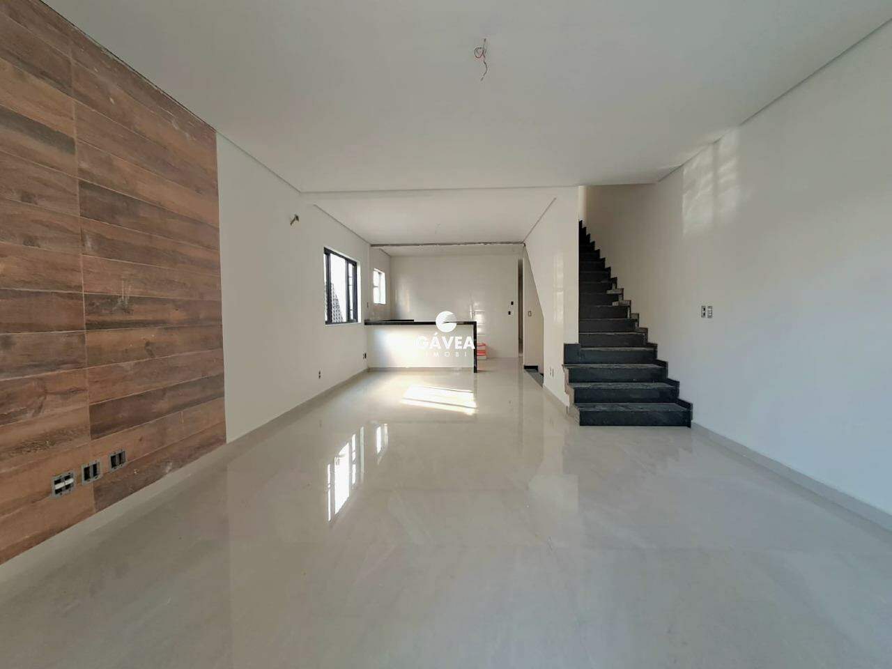 Casa à venda no Embaré: 