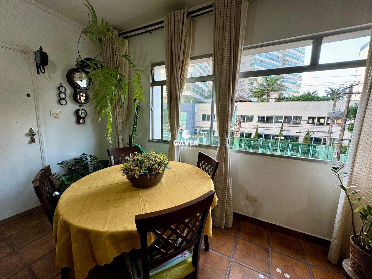 Apartamento à venda no Embaré: 